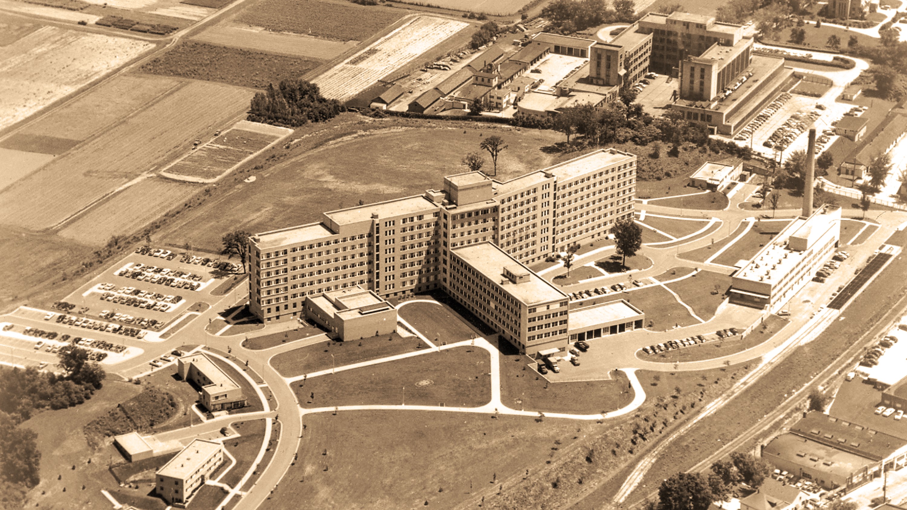 Historic aerial photo of William S. Middleton Memorial Veterans Hospital in Madison, WI.