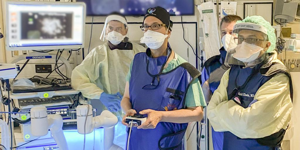 Physicians at the DC VA Medical Center use new robotic-assisted technology to search a Veteran's lung for cancerous lesions.