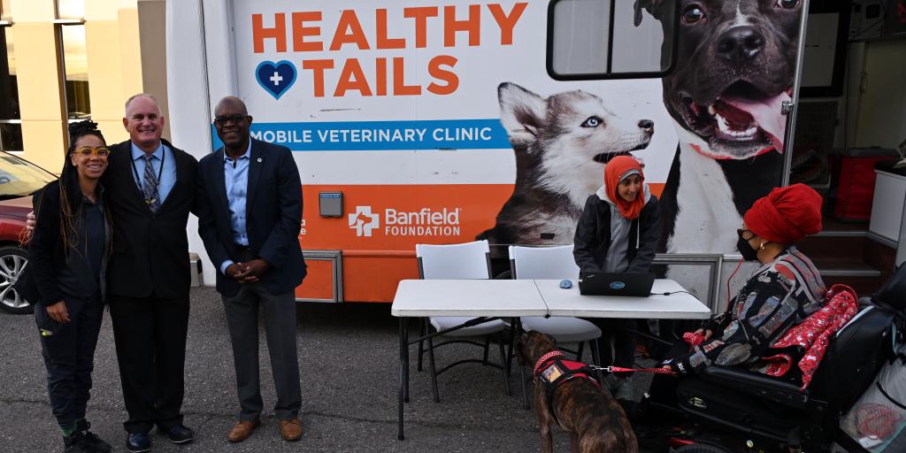 Phoenix VA Teams Up With Arizona Humane Society For Free Pet Clinic For ...