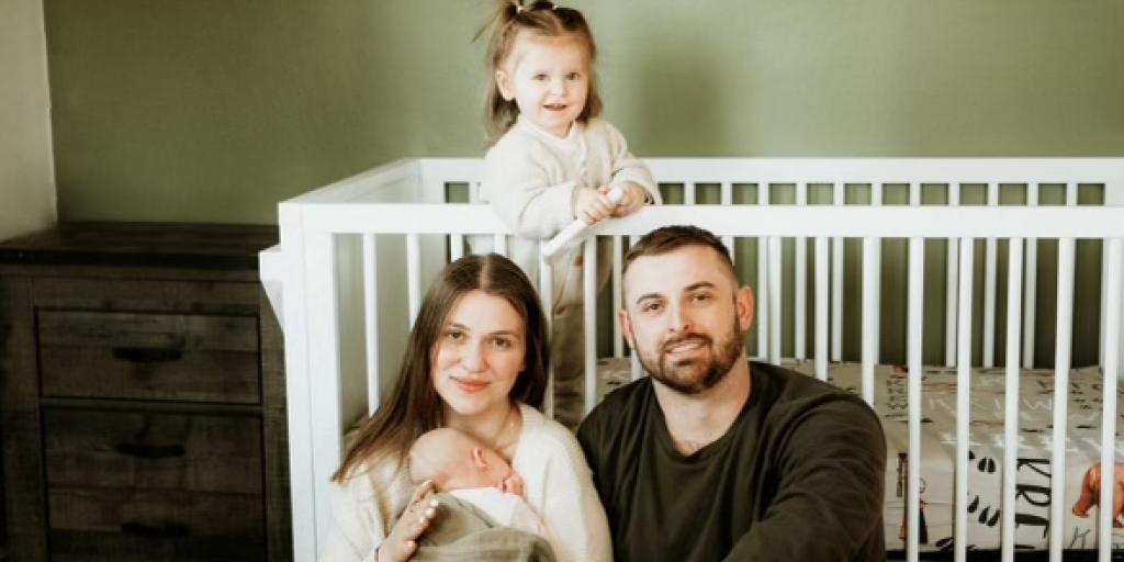 Ashely Cunningham, Air Force Veteran, with her family.