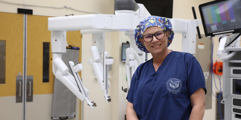 Dr. Leslie Browder achieved a remarkable 2nd place ranking across VA for the total number of robotic colorectal surgeries.