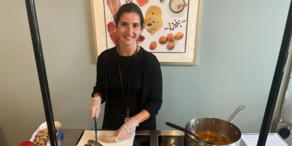 VA Providence Dietitian Lily Curreri prepares peppers during the Healthy Teaching Kitchen