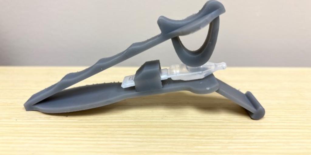 Eye drop assistive device