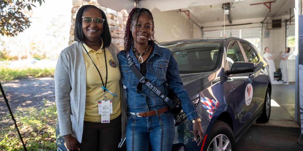 Robin Taylor (left), Columbia VAHCS social worker, and Latasha Holloman, Army Veteran, pose for a photo.