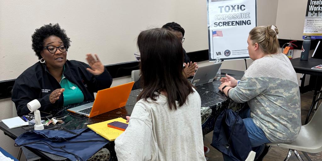Women Veterans learn about VA services at a job fair.