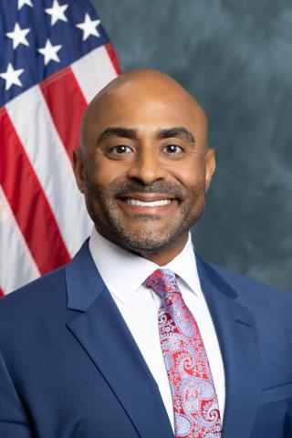 Devin Woods Associate Directr