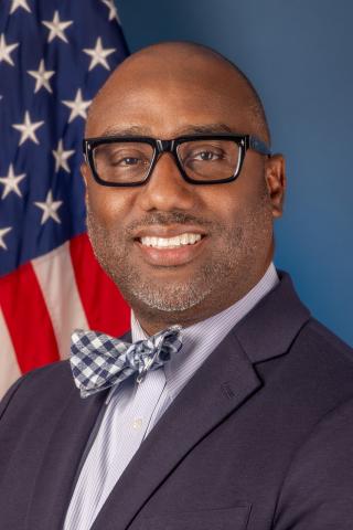 Thomas Streater official portrait