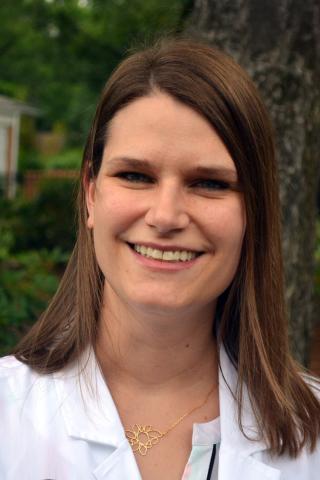 Headshot ana mensing