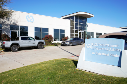 Front entrance to Plano VA Clinic