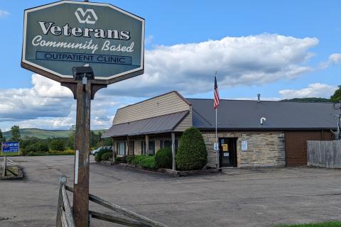 Picture of Wellsville, NY VA clinic and sign.