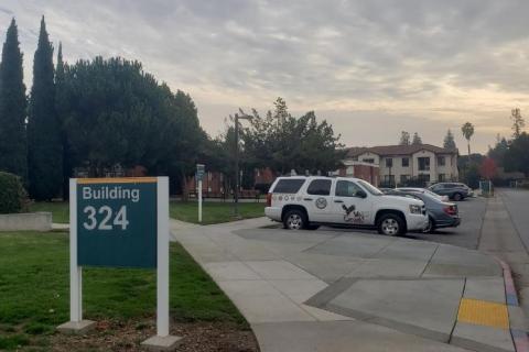 Peninsula Vet Center Entrance Building 324