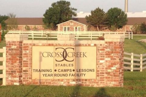 Cross Creek Stables training for veterans.
