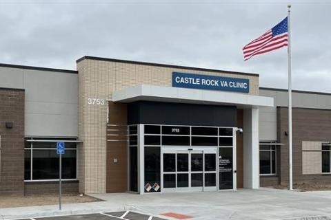 Castle Rock VA Clinic front entrance.