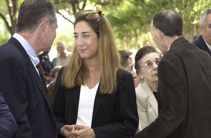 Dr. Michael E. DeBakey's daughter, Olga, at graveside