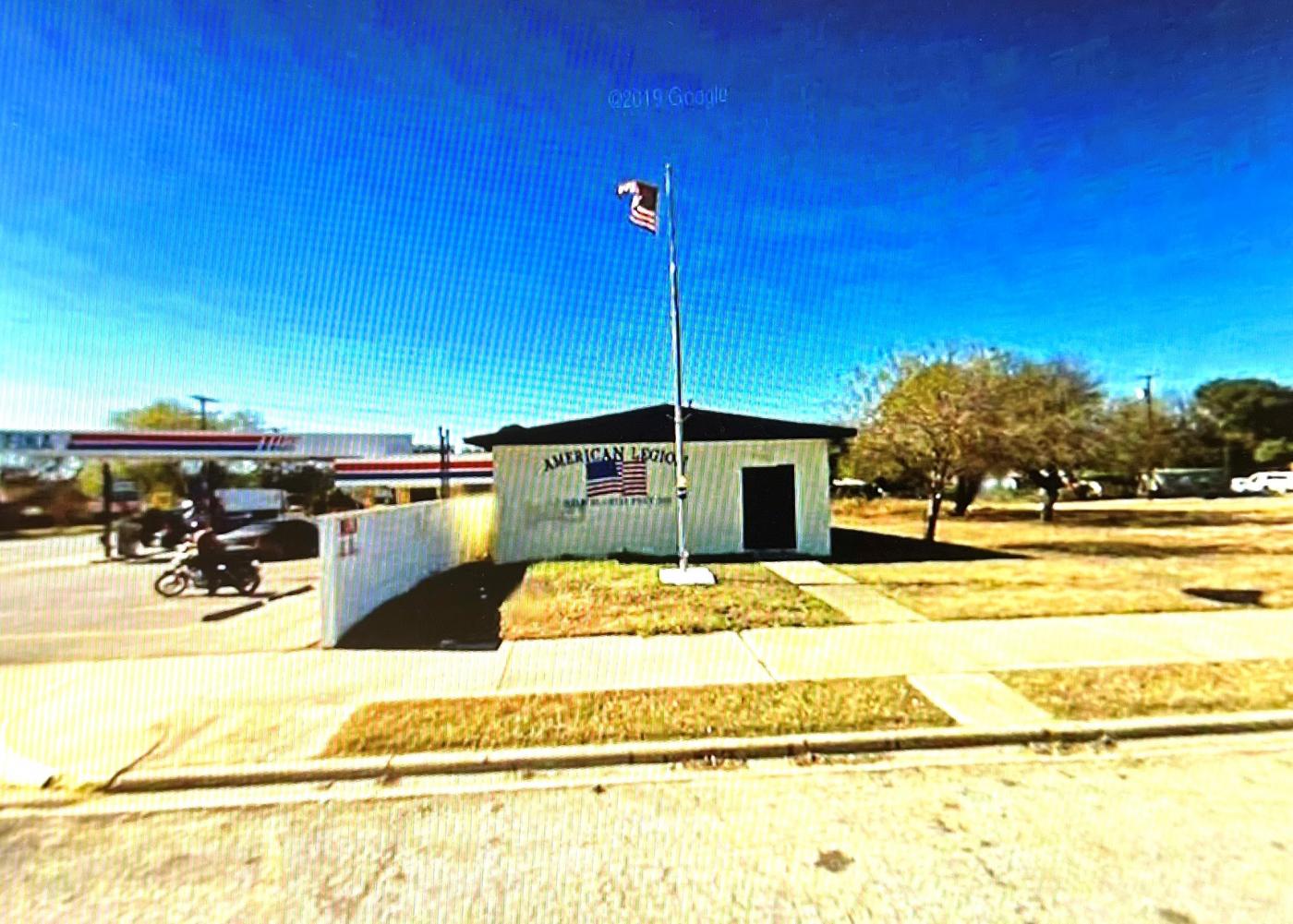 Front view of Crystal City American Legion Post 396