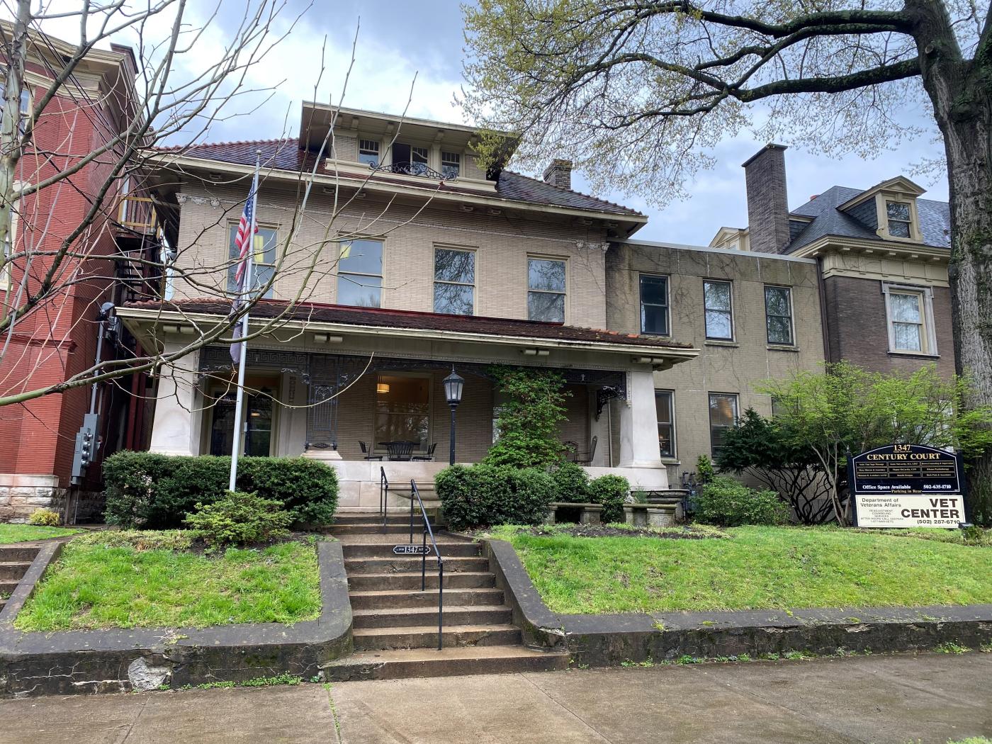 View of Louisville Vet Center from 3rd Street