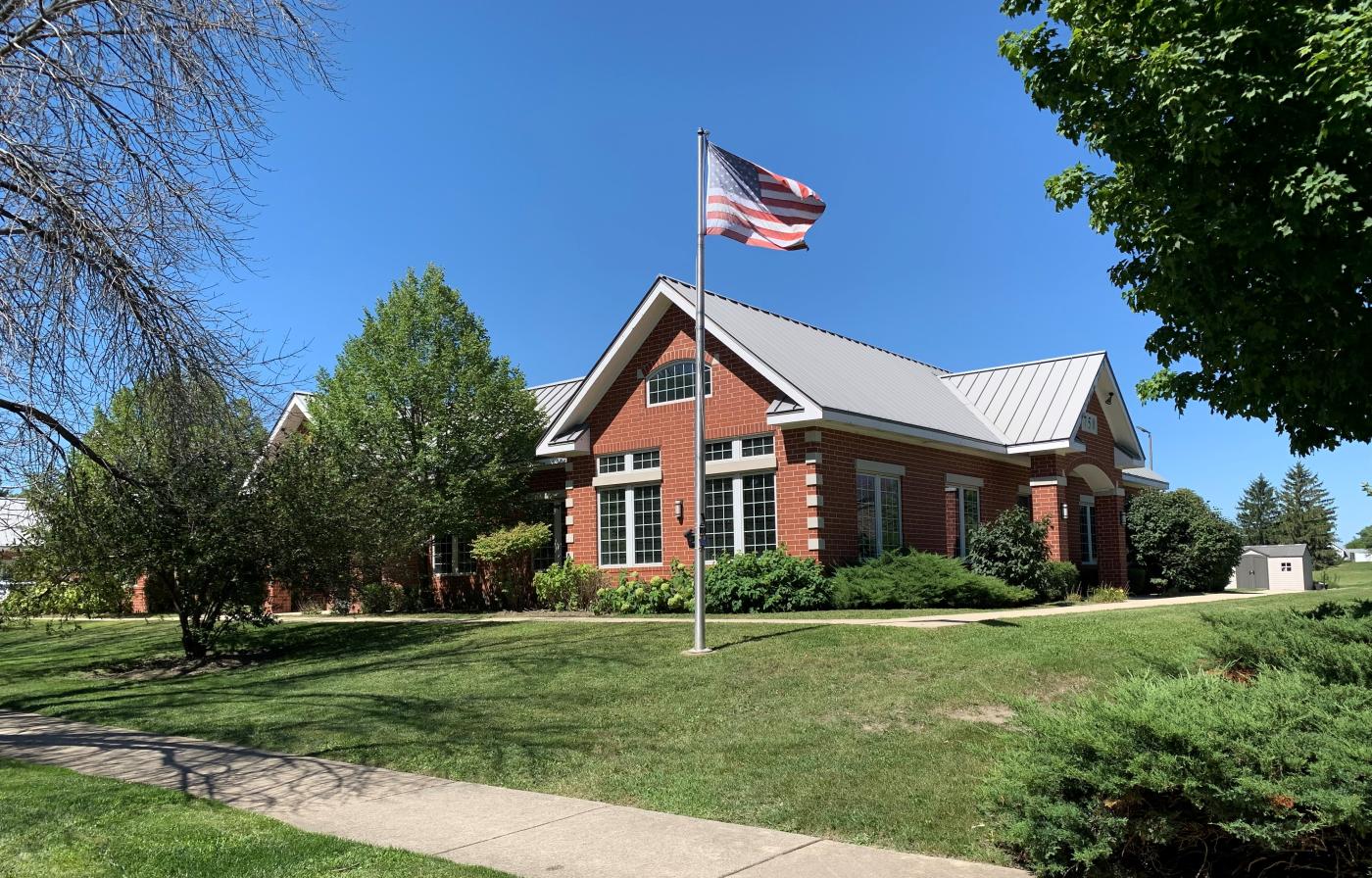View of Aurora Vet Center from Shoreline Drive
