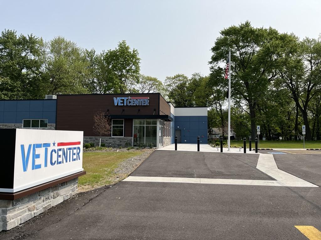 Exterior of Cleveland Vet Center in Oakwood Village, OH