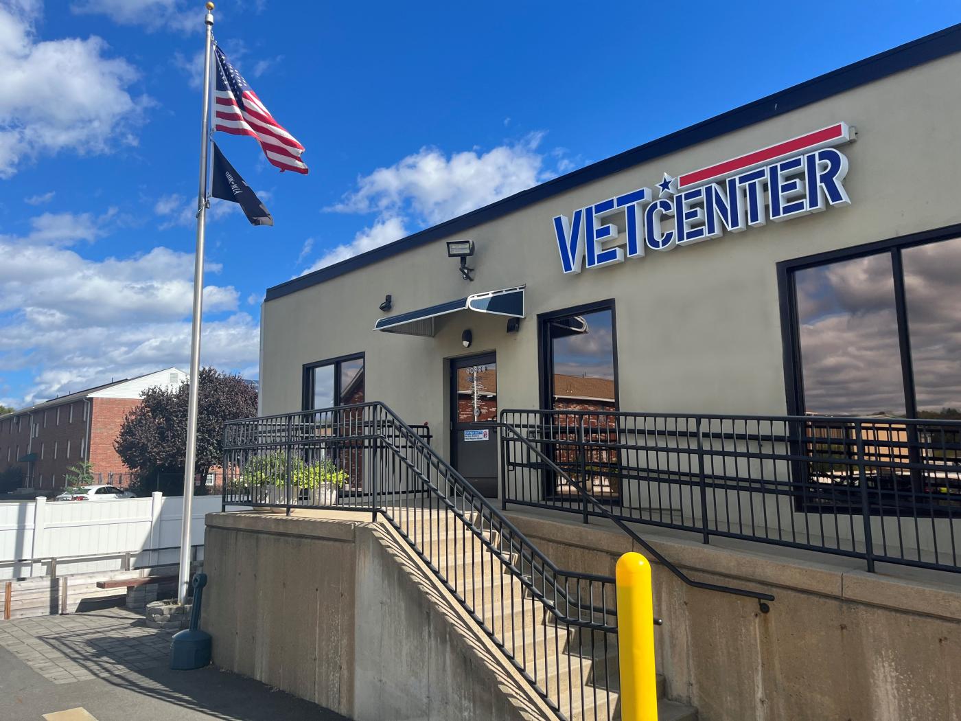 updated springfield vet center sign