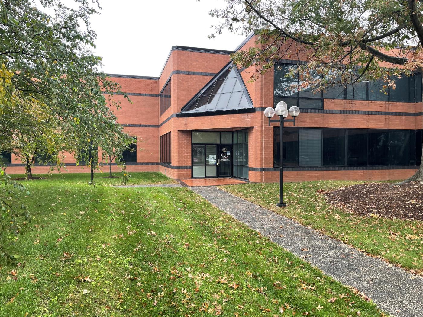 Front entrance of Leesburg